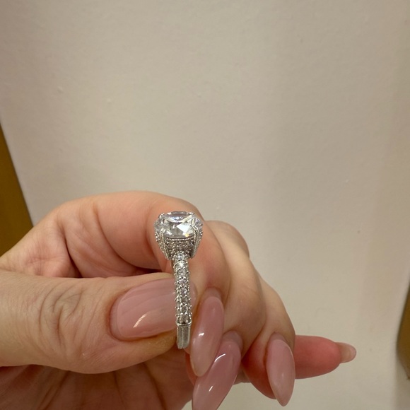 Judith Ripka Elegant Silver Diamond Ring - Picture 7 of 14